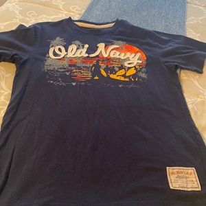 Old navy tshirt